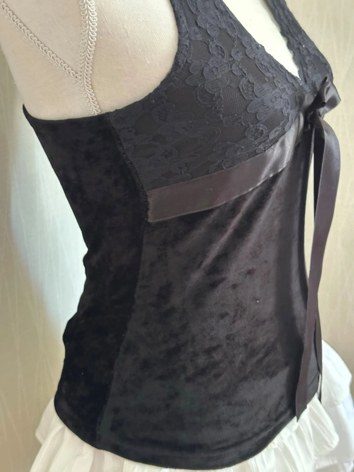 Halterneck lace top  - 2