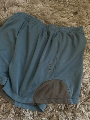 Kv shorts  - Kv byxor hihi kom me bud 