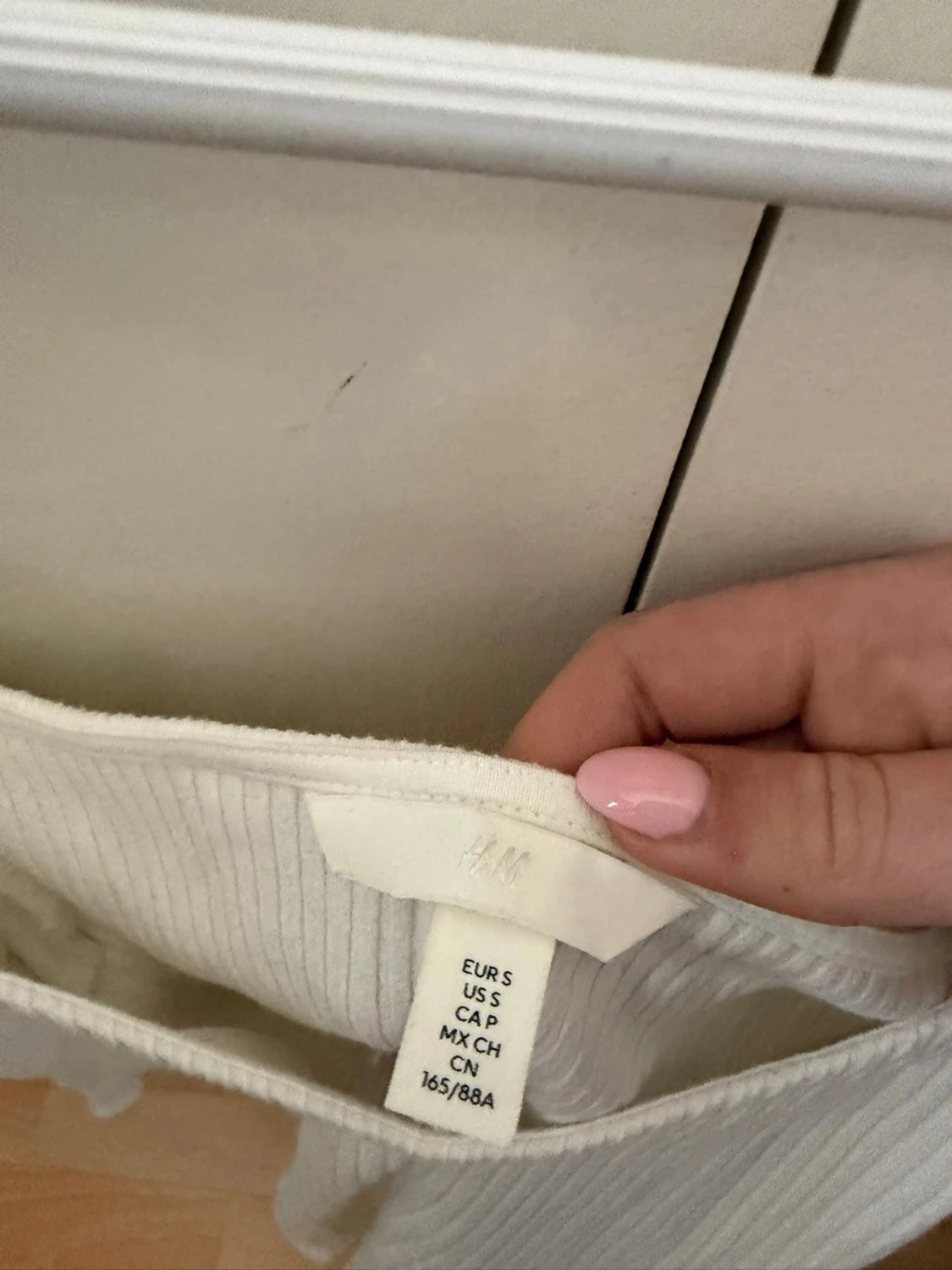 Vit ribbad offshoulder topp H&M - 1