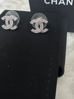 Örhängen - Sterling steel 🩷