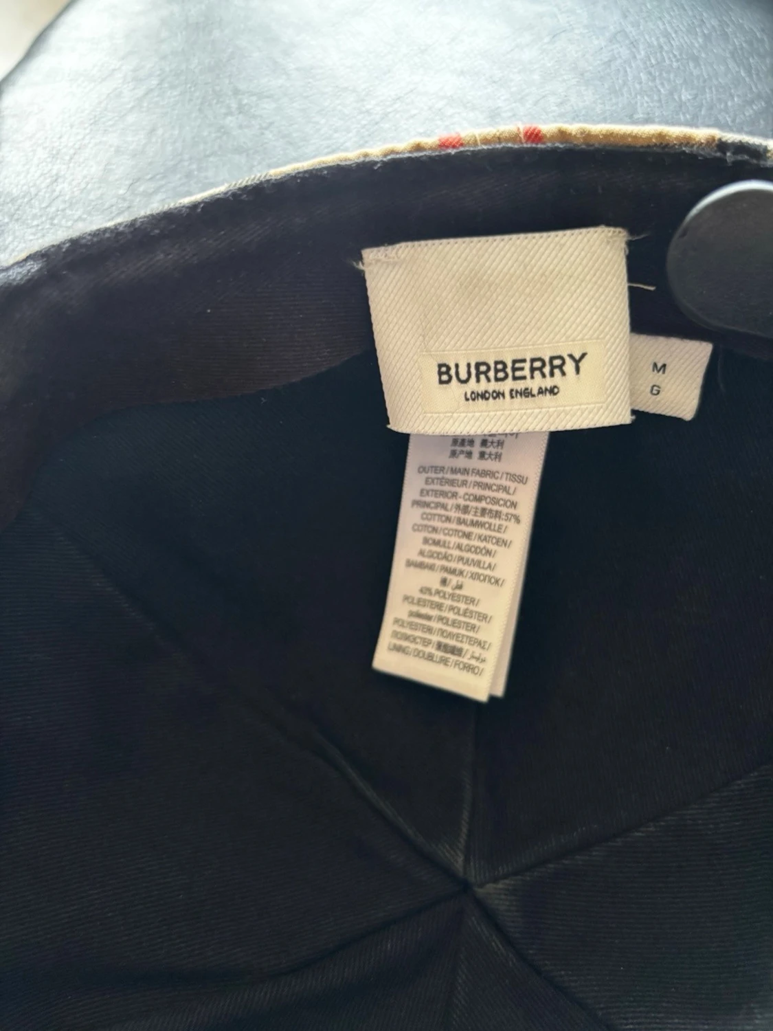 Beige keps med klassiskt rutmönster - 3