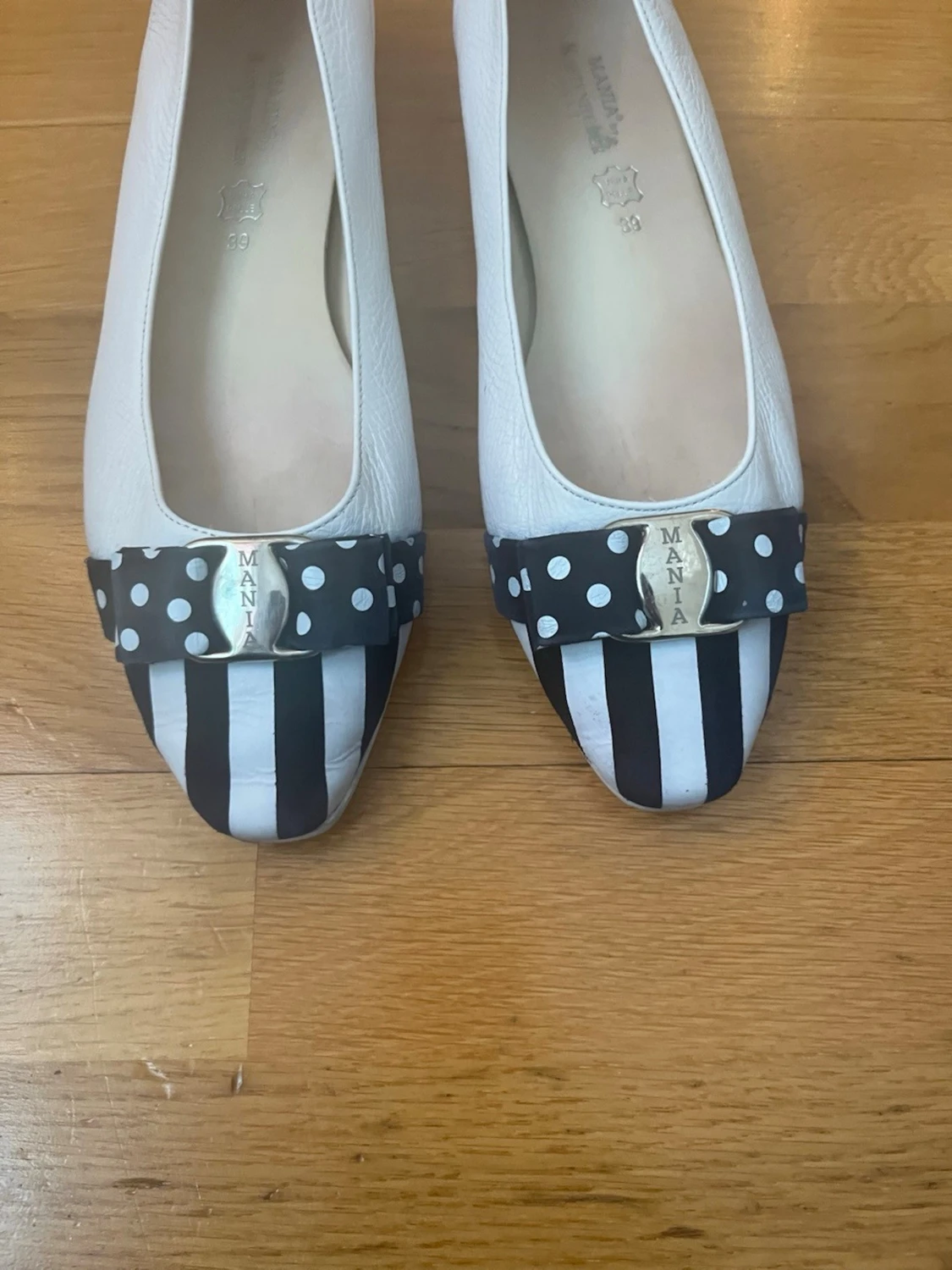 Vita ballerinaskor från Mania - 1