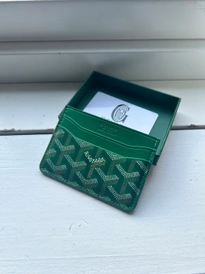 Korthållare - Grön GOY4RD - Korthållare i Grön