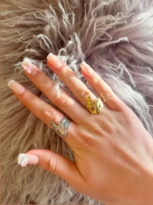 Ringar i guld och silver  - Små 89kr styck, stora 99kr styck! Vid köp av fler får du rabatt! Tryck gärna på köp nu! Frakt endast 29kr fram till 31 maj✨🪩⭐️