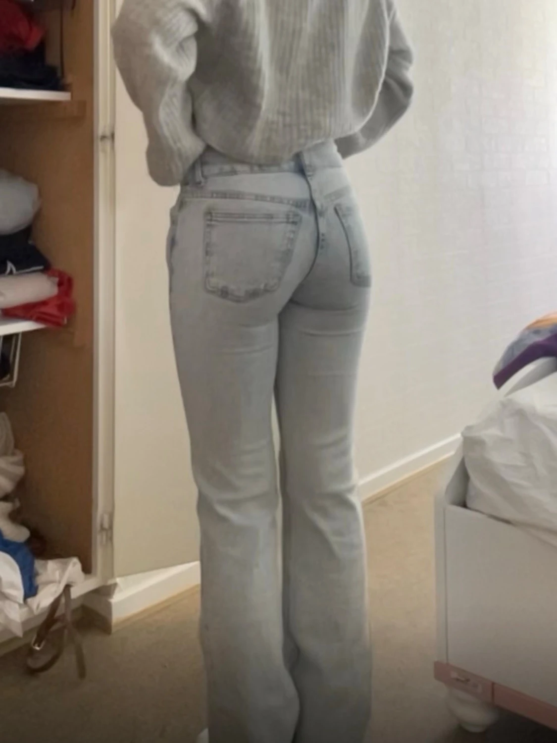 Ljusblå bootcut jeans från Pull&Bear - 2