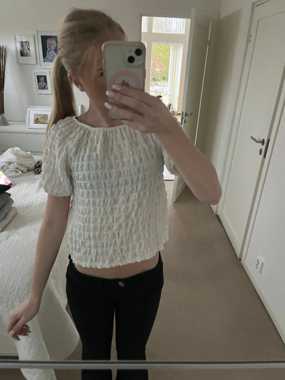 Vit croppad blus med smock
