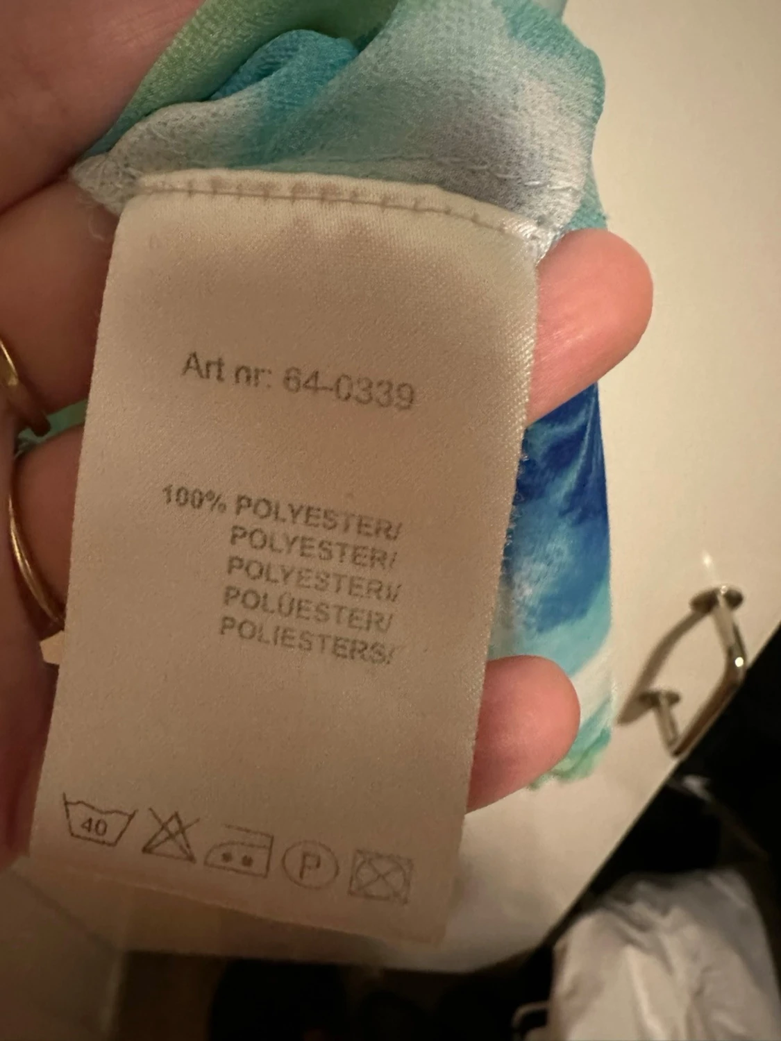 Mönstrad ärmlös blus från Instinct - 3