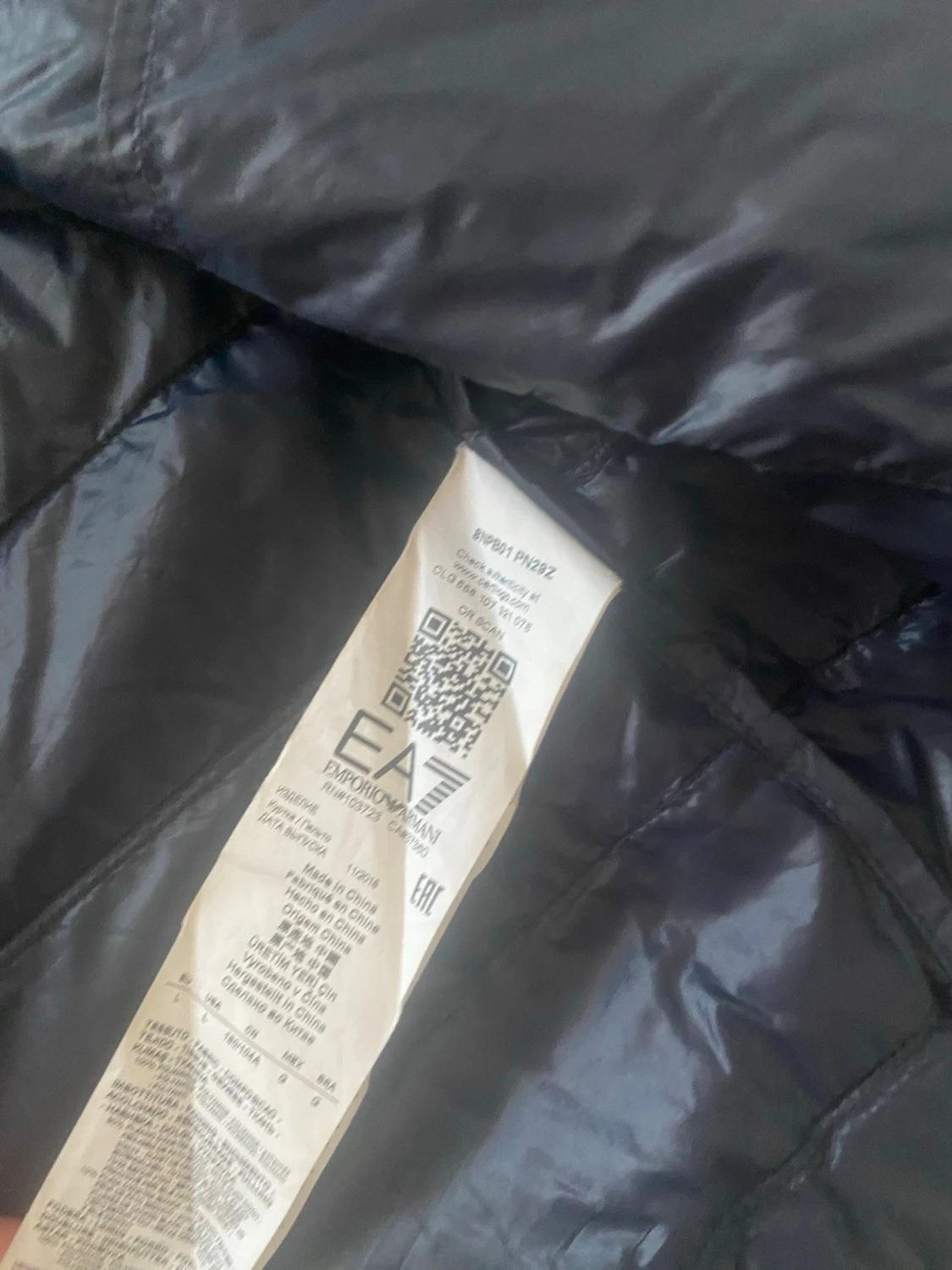 Svart dunväst från EA7 Emporio Armani - 2