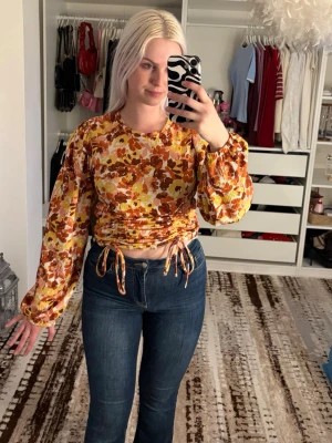 Tröja - S - Tröja ifrån Gina Tricot storlek S pris 40kr