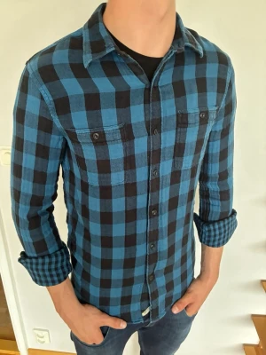 Denim & supply Ralph Lauren flanell skjorta  - Denim & supply Ralph lauren skjorta slim fit herr| pris:499kr| skick:9,8/10| Storlek:M| Hör av dig vid minsta lilla fundering eller fråga| 