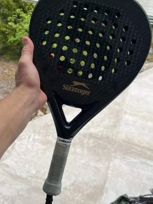 Slazenger (exklusivt) icon pro  - Hej! Säljer ett exklusivt slazenger PRO icon padel racket på min facebookmarket place: https://www.facebook.com/marketplace/item/960928236733193/