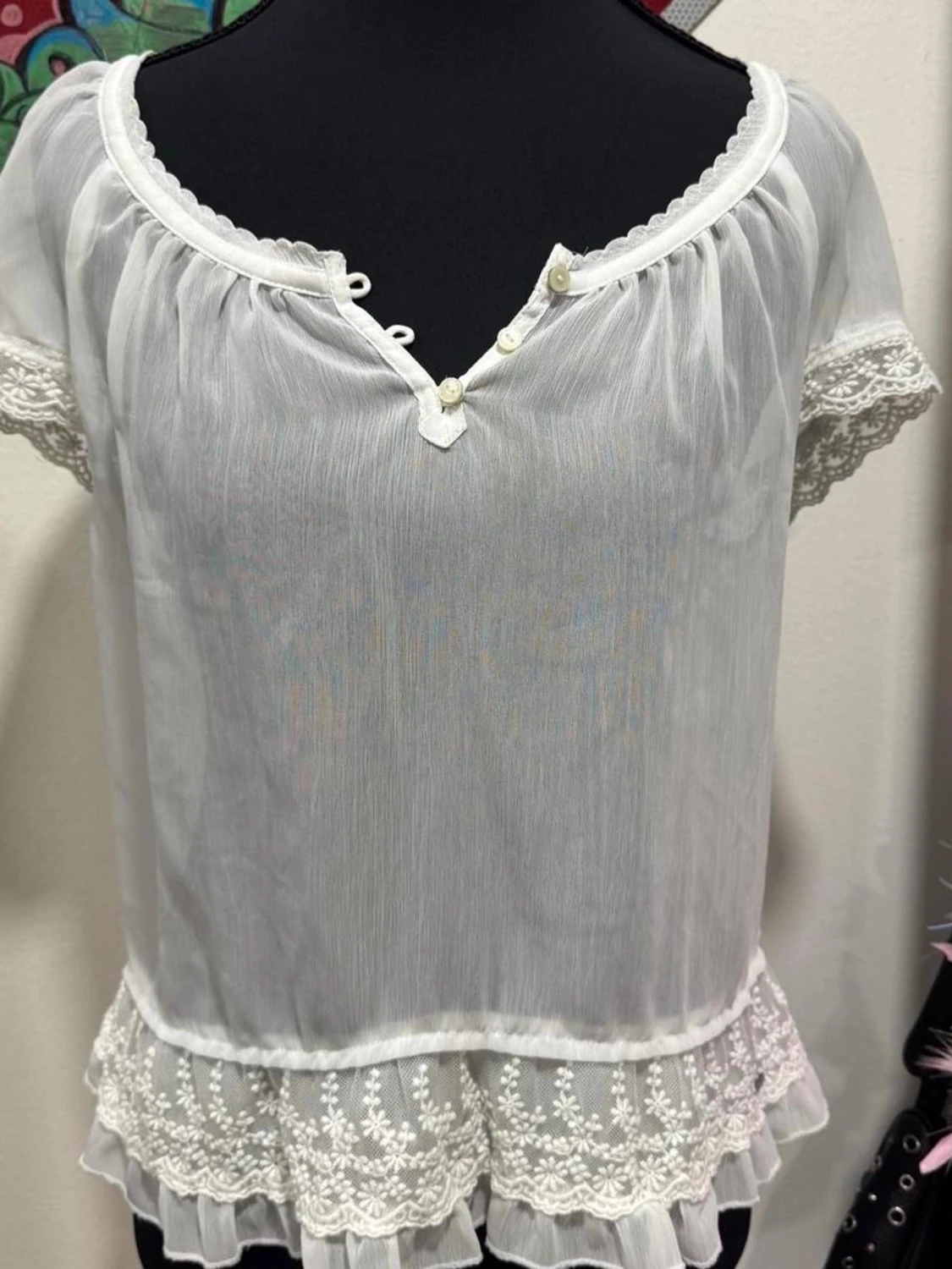 Romantisk blus frÄn Ambercrombie & Fitch