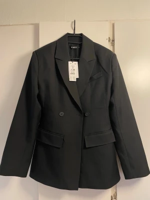Shaped blazer - Slutsåld figursydd kavalj 