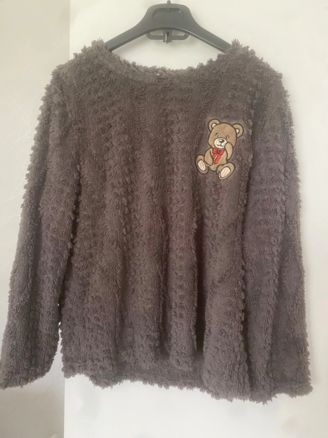 Mysig grå/brun pyjamas med nallebrodyr
