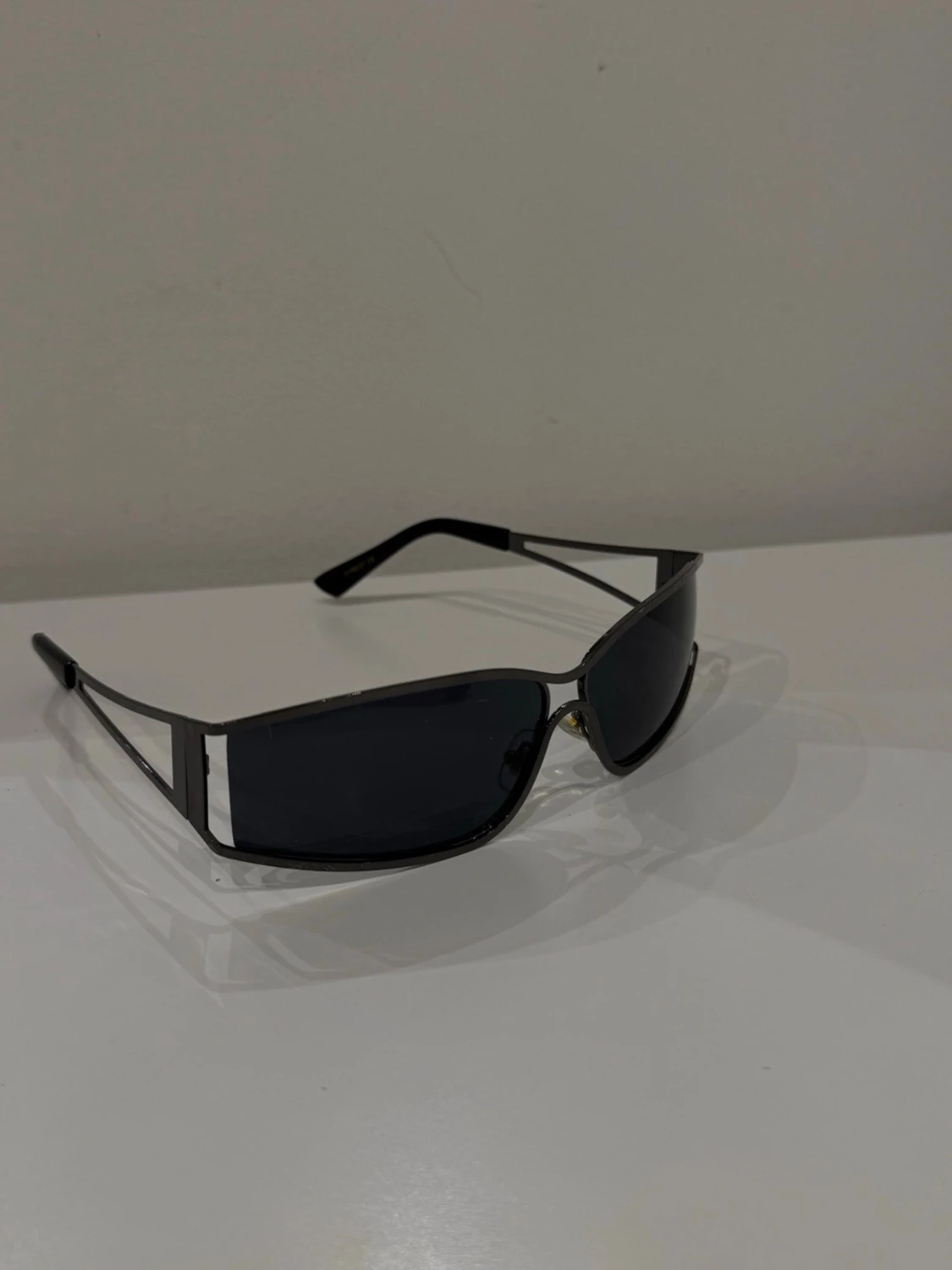 Fyra par trendiga solglasögon - 4