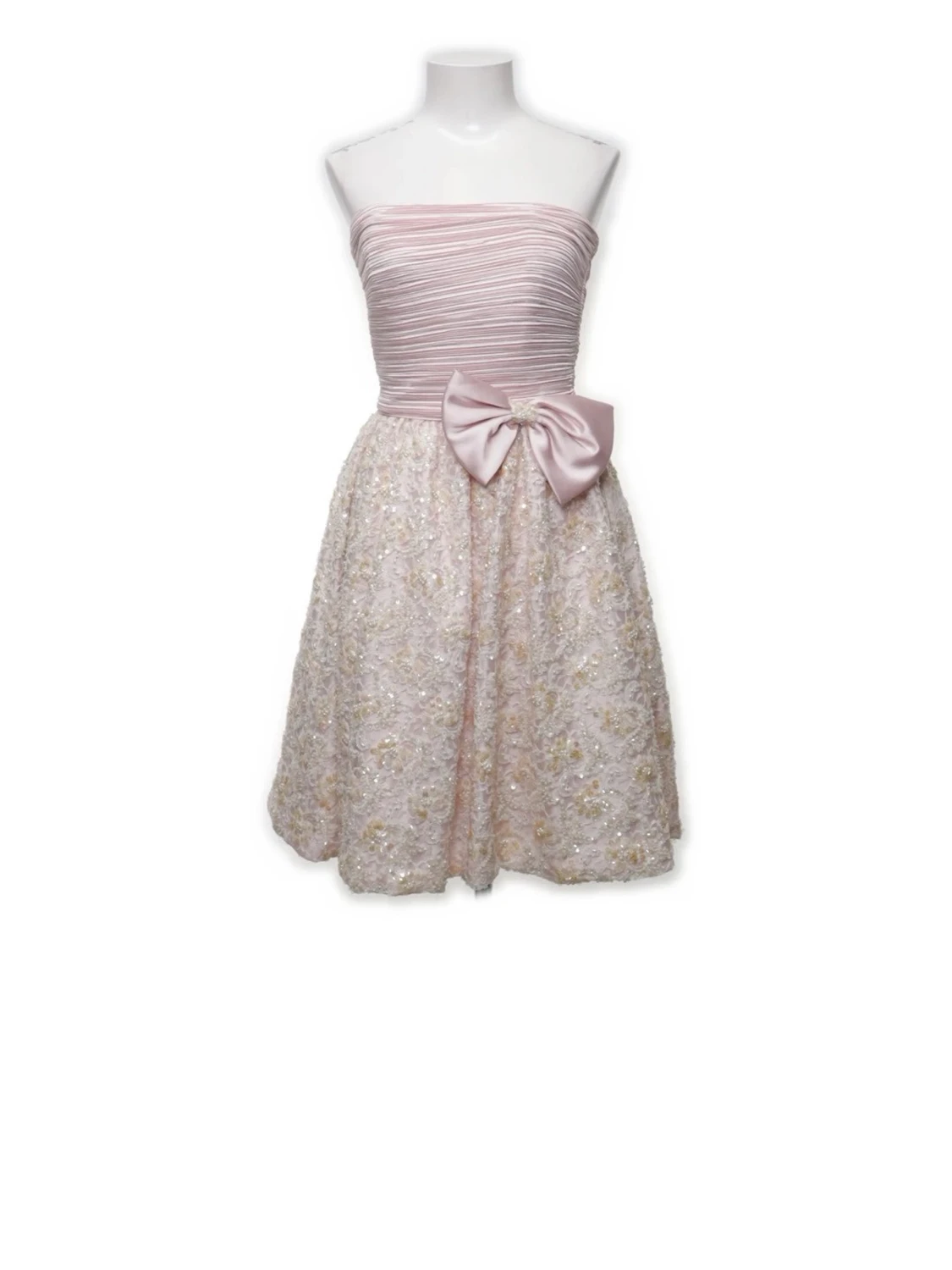 Ljusrosa axelbandslös kort klänning