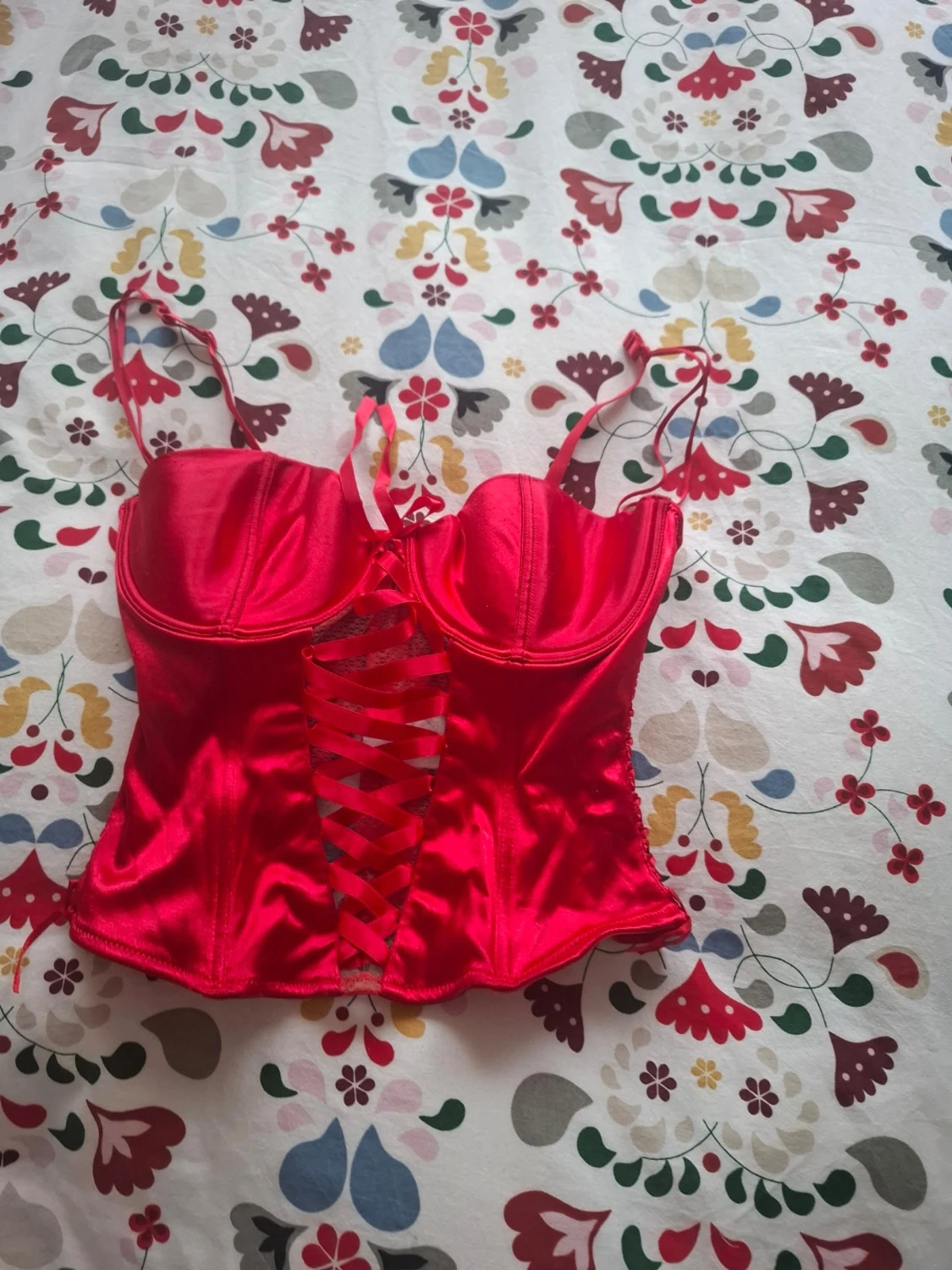 Röd satin korsett med snörning - 2