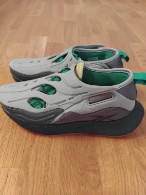 Reebok Skor - Reebok skor i storlek 41