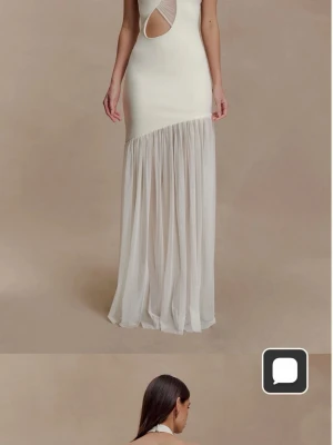 Meshki klänning - Hej, säljer denna jättefina klänning från Meshki. Den är ny med prislapp, endast testad. Perfekt inför bal eller sommar❤️