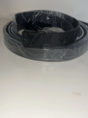 L bälte svart - Helt nytt 110cm