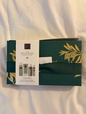 Rituals giftset - Säljer detta helt nya oöppnade gåvosetet från Rituals 😊 från kollektionen ”Jing” med travelsize produkter. Nypris är 299kr