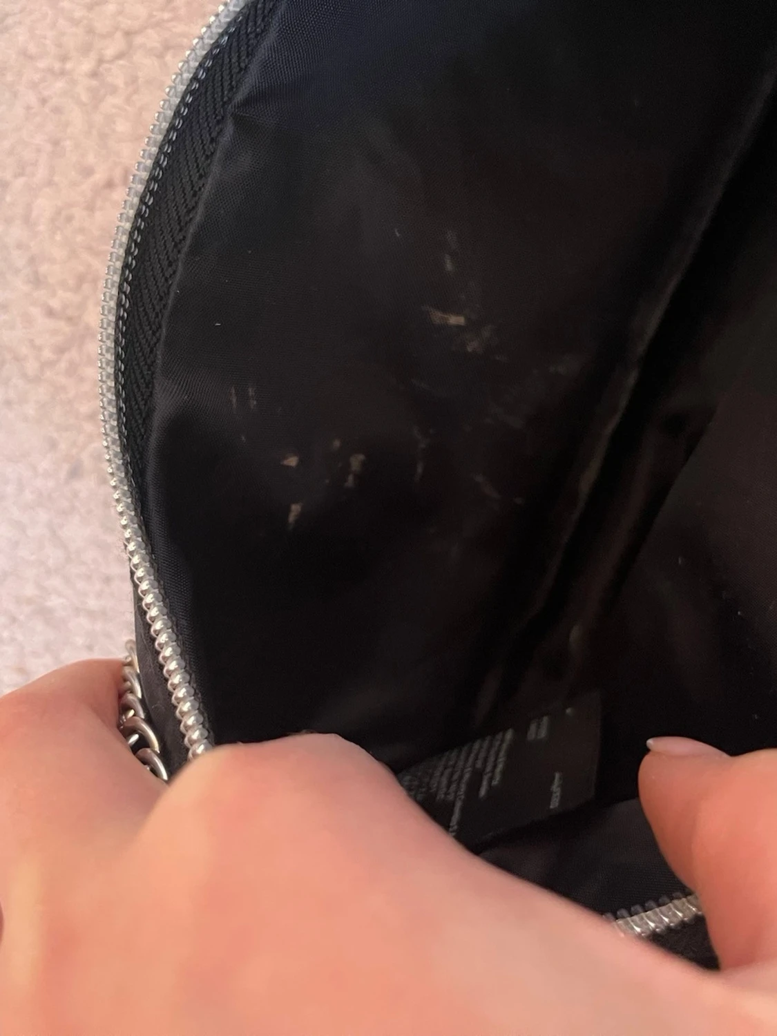 Svart axelväska med kedjedetalj - 3