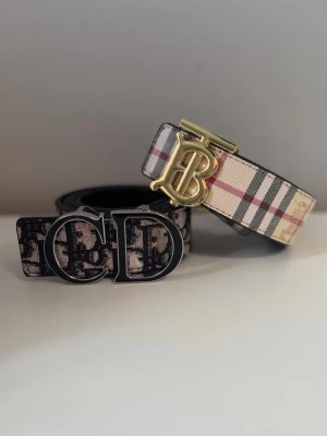 Dior bälte + burberry bälte | Bundle  - Helt ny, skickas inom kort tid 