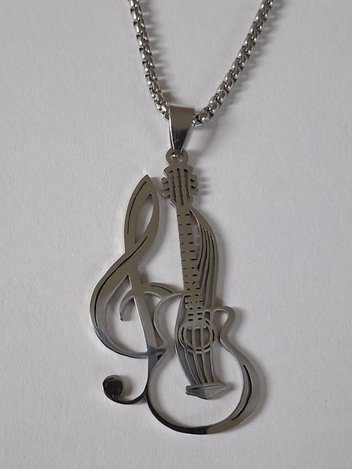 Halsband med gitarr och g-klav i stål - 3