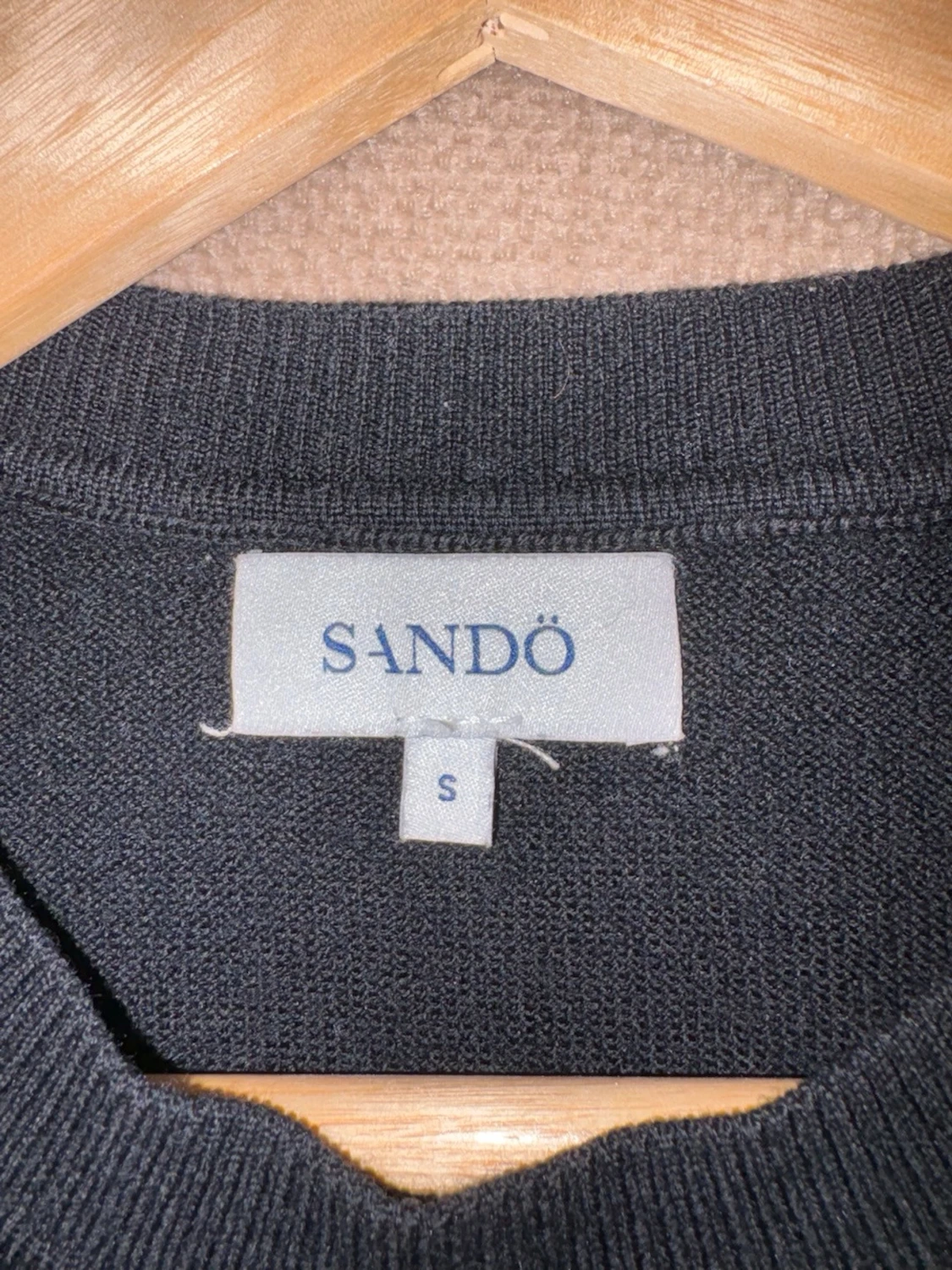 Svart stickad tröja från Sandö - 1