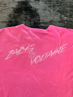 Zadig och voltaire T-shirt - Snygg rosa zadig t-shirt!