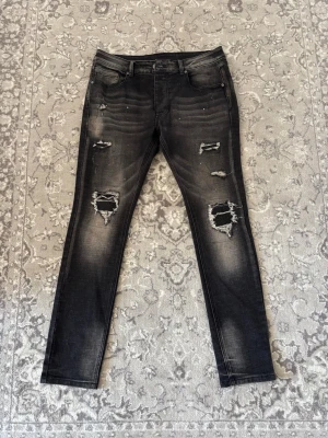 Jeans - Mängdrabatt finns! Ju fler plagg du köper, desto bättre pris kan jag ge!