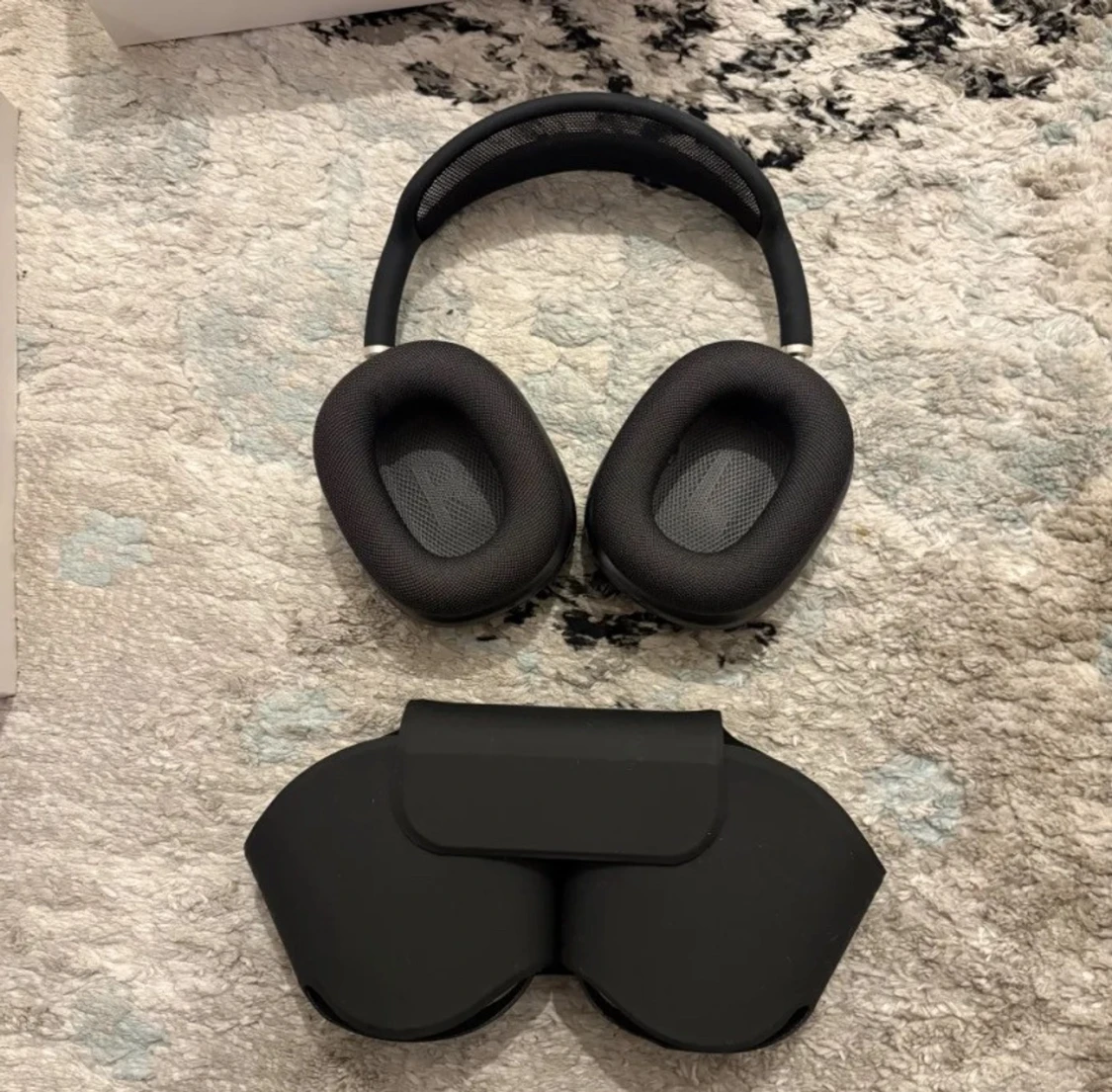Apple AirPods Max i rymdgrå - 2