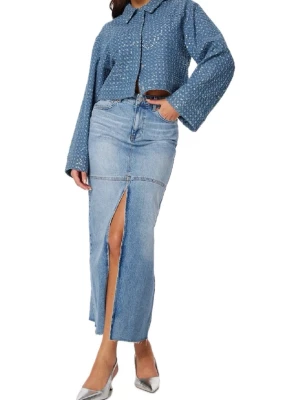 Ny maxi/midi jean skirt - Jeanskjol i midi/maxi-längd med slits fram i nyskick med lappen kvar! Köpte för 500 kr. :) Slutsåld!