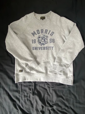 Grå tröja från MORRIS - En grå tröja från Morris i ett 9/10 skick. Har du några frågor - skriv gärna 