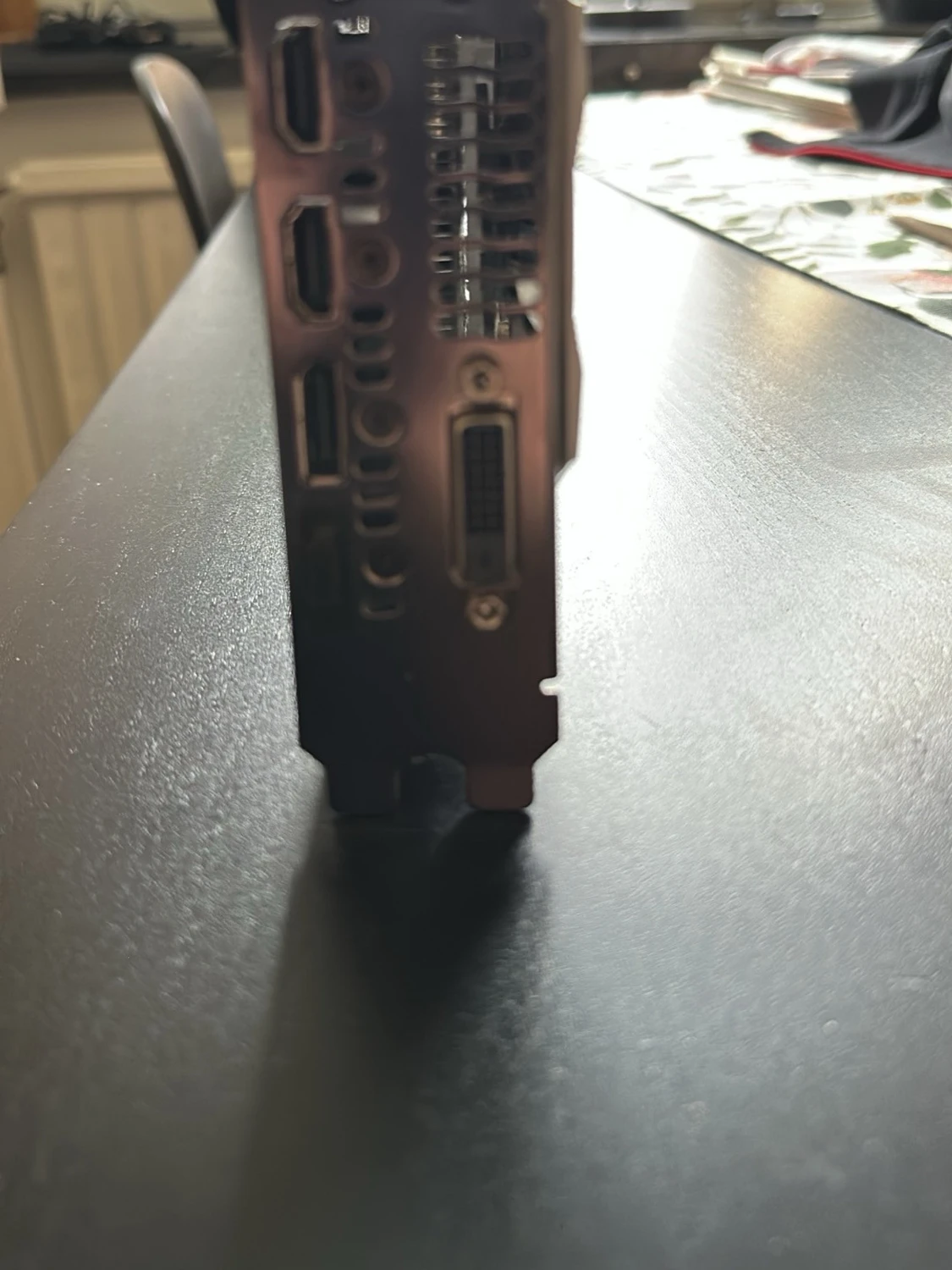 ASUS vit grafikkort med dubbla fläktar, 10/10 kvalitet - 2