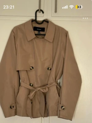 Trench coat  - Beige trenchcoat från vero Moda 💞