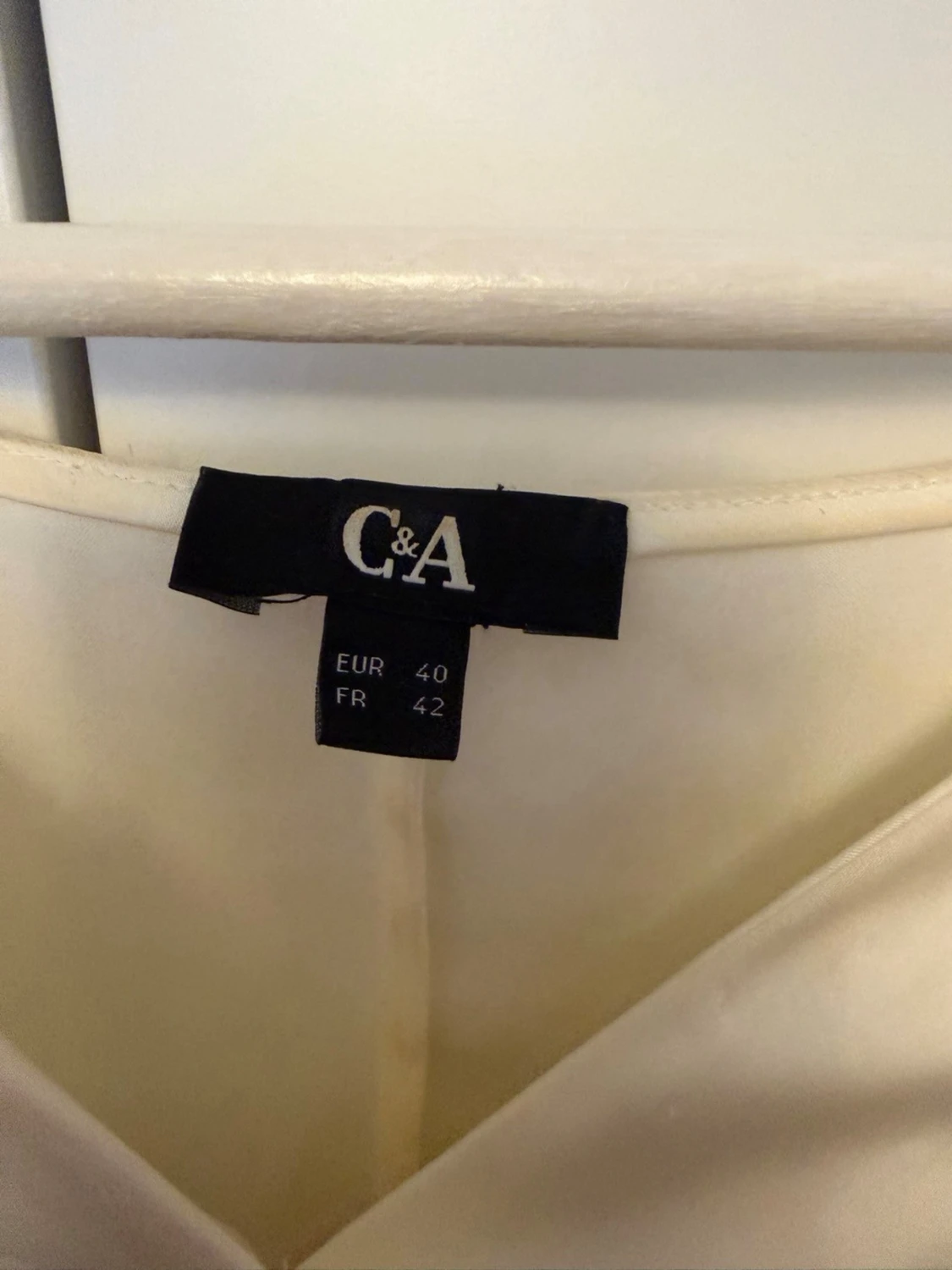Krämvit blus från C&A - 1