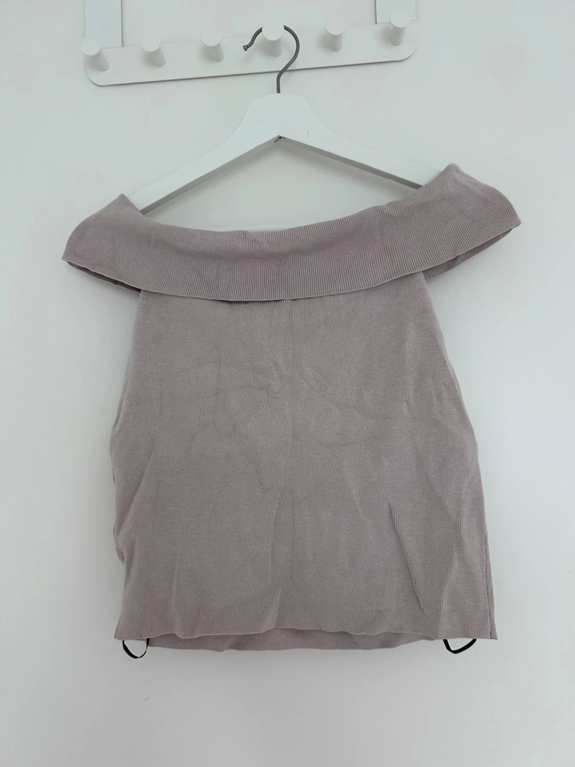 Beige offshoulder topp - 1