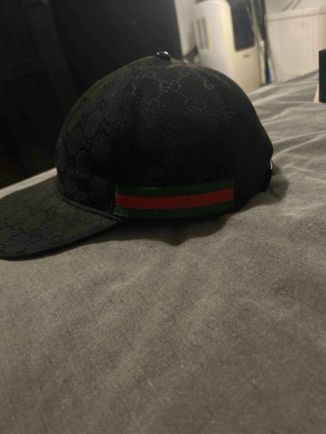 Svart keps från Gucci med monogram - 1