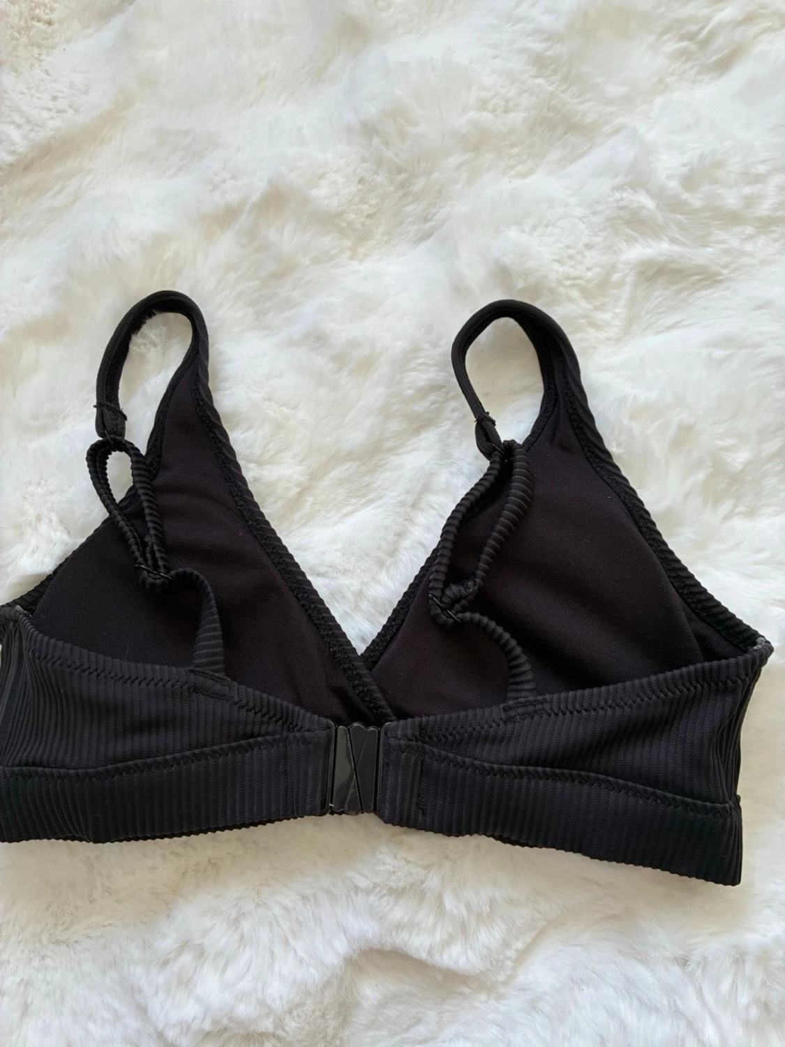 Svart ribbad bikiniöverdel - 1