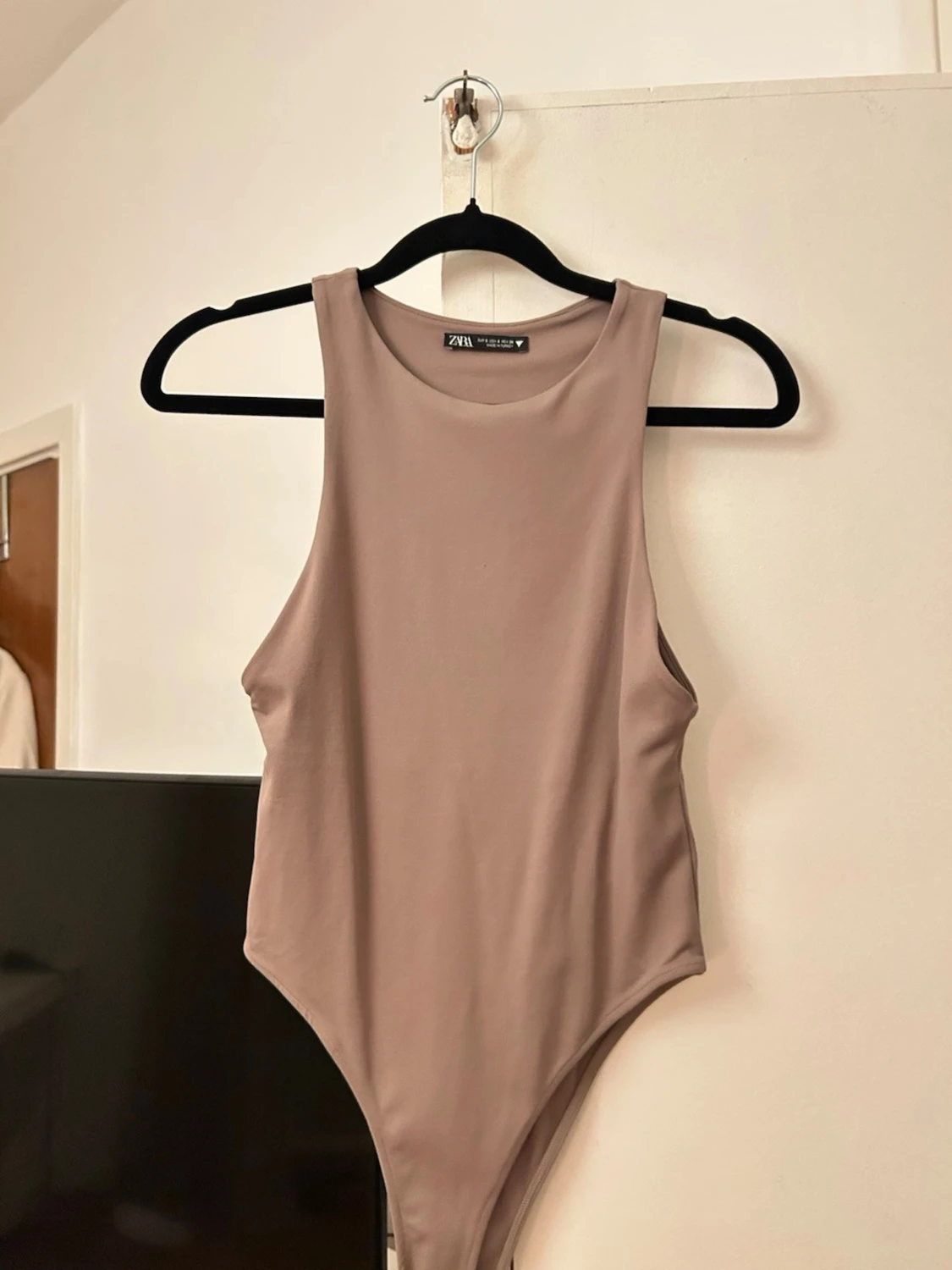 Beige body från Zara