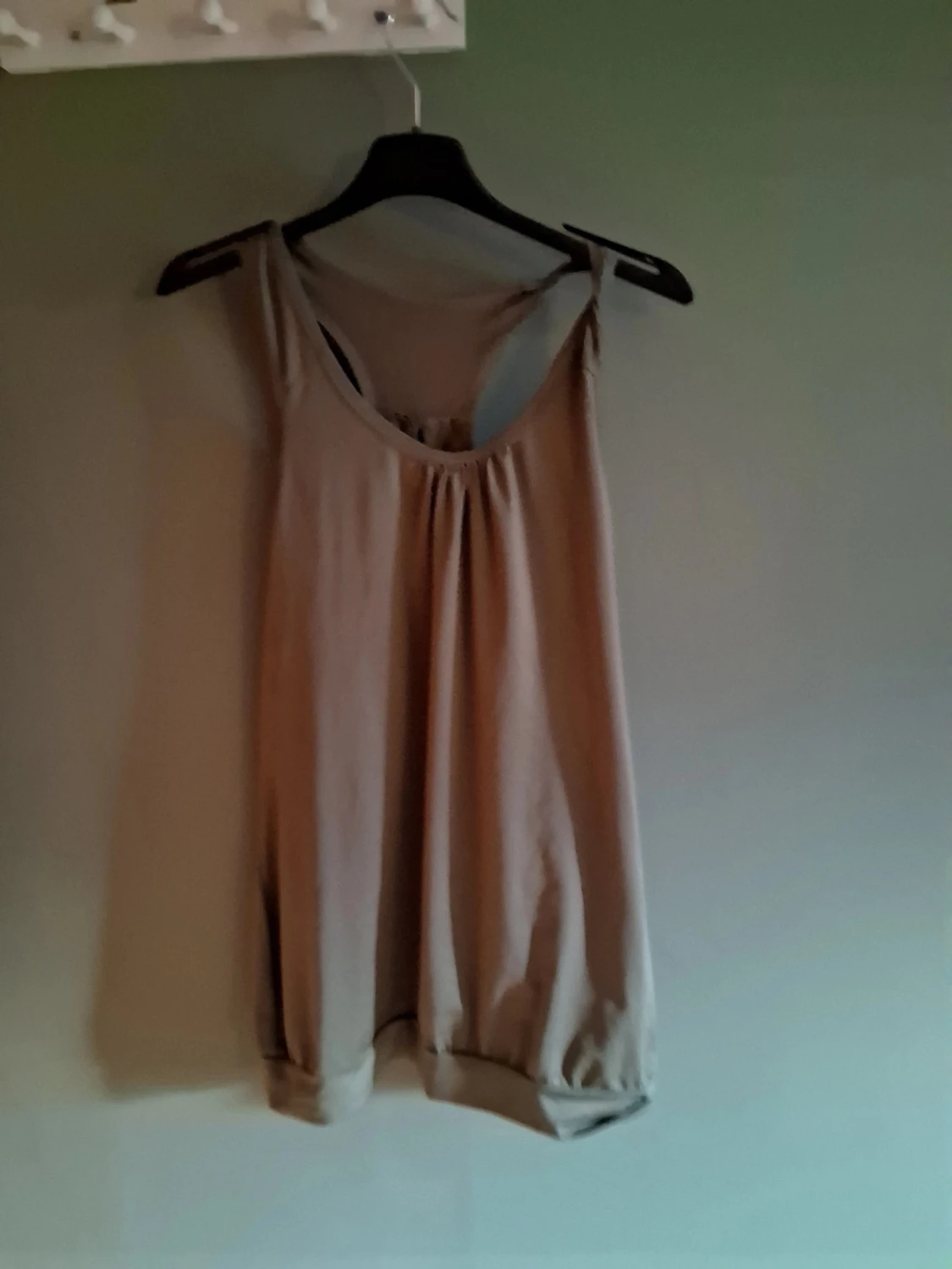 Beige ärmlös träningströja💕