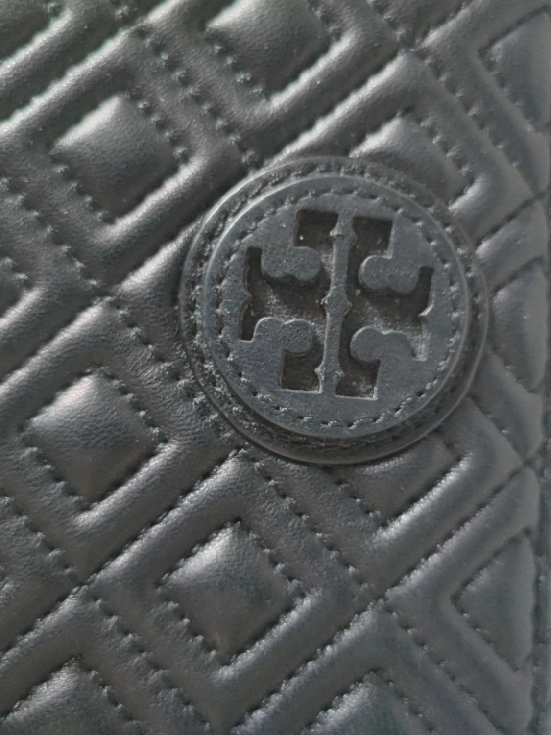 Svart quiltad plånbok från Tory Burch
