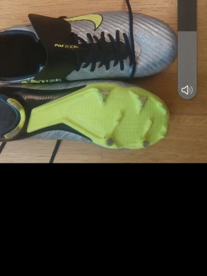Nike air zoom mercurial vapor 15 academy fg/mg - Jätte find kvalitet använd 2 gånger på grund fel storlek 