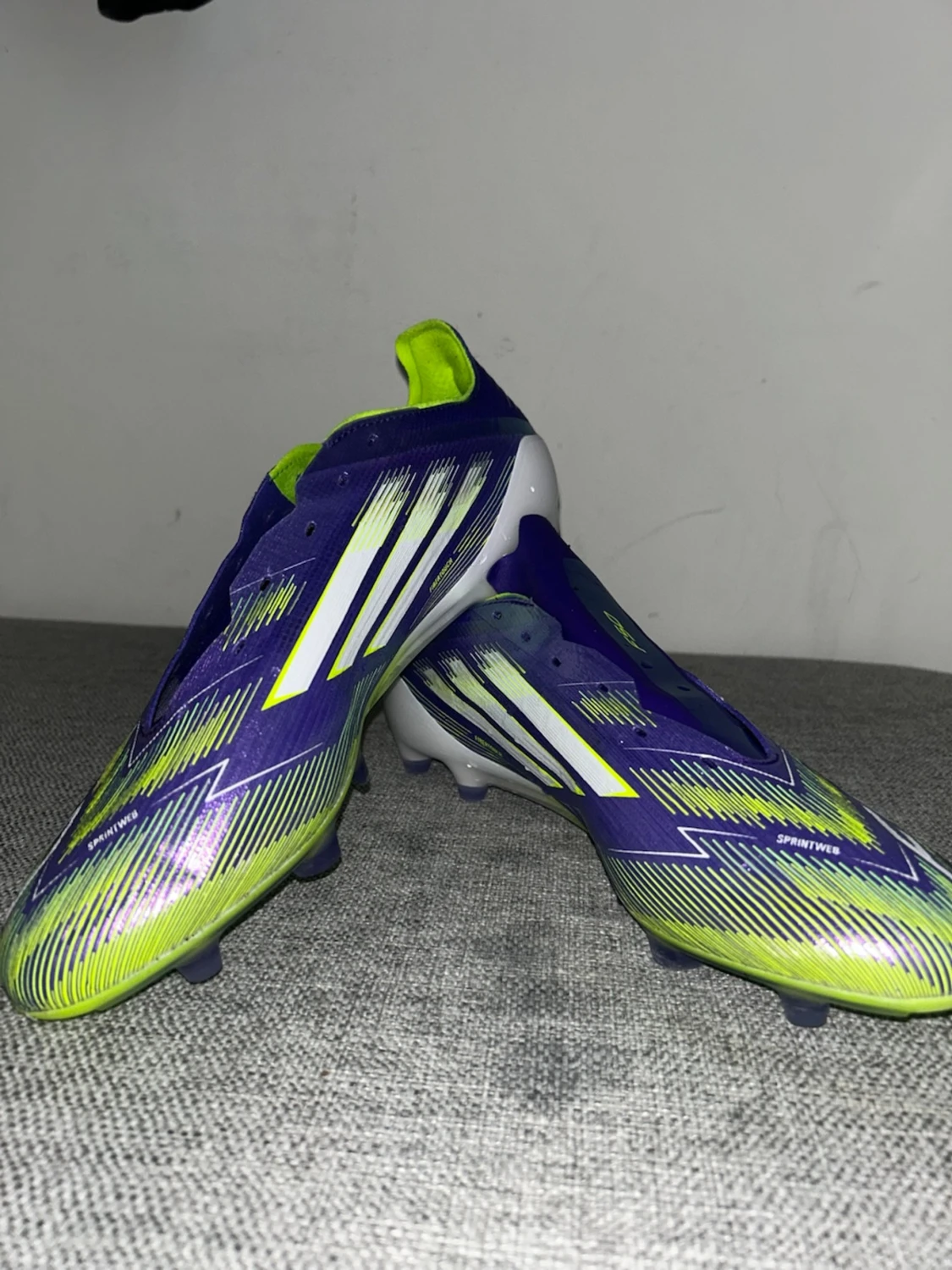 Adidas F50 lila och limegröna fotbollsskor - 3