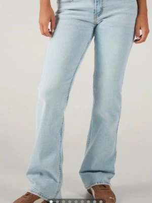 Levis Superlow bootcut jeans - Ett par lågmidjade jeans från Levis ”Superlow boot” i strl W26💕