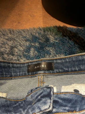 Feta jeans  - Riktigt feta jeans som är i riktigt bra skick💪🏽 dem sitter bra på mig som är 170 ish🔥 skriv om ni har frågor priset är inte huggit i sten🫡