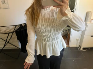 Tröja - Finare tröja med skönt material för sommaren!  