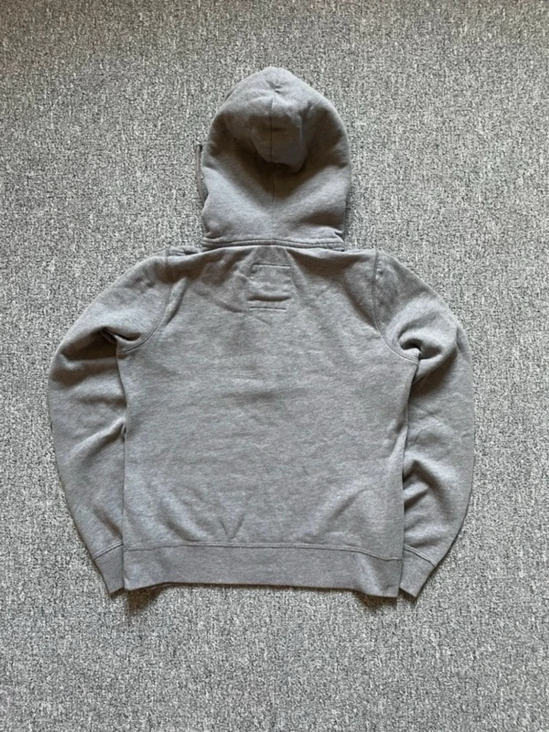 Grå hoodie från Hollister med foder - 2