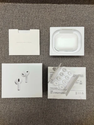 AirPods Pro 3 - ✨ Helt nya Apple AirPods Pro 3- är bara öppnade för att testas! 🎧 Få bästa ljudupplevelsen med aktiv brusreducering, Transparency-läge och alla smarta funktioner. Perfekta för musik, podcasts eller film, och en grym uppgradering om du vill ha premiumkvalitet utan att betala fullt pris 💎. Snabb leverans och redo att skickas direkt! 📦Endast 399kr! 